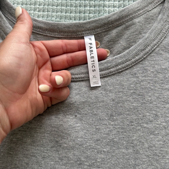 Fabletics T-Shirt - Picture 2 of 4